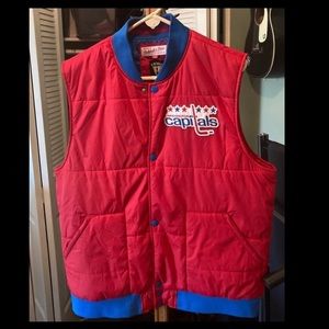 Mitchell & Ness Vintage Washington Capitals Vest Size XL